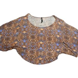 Y2K patterned short sleeve top